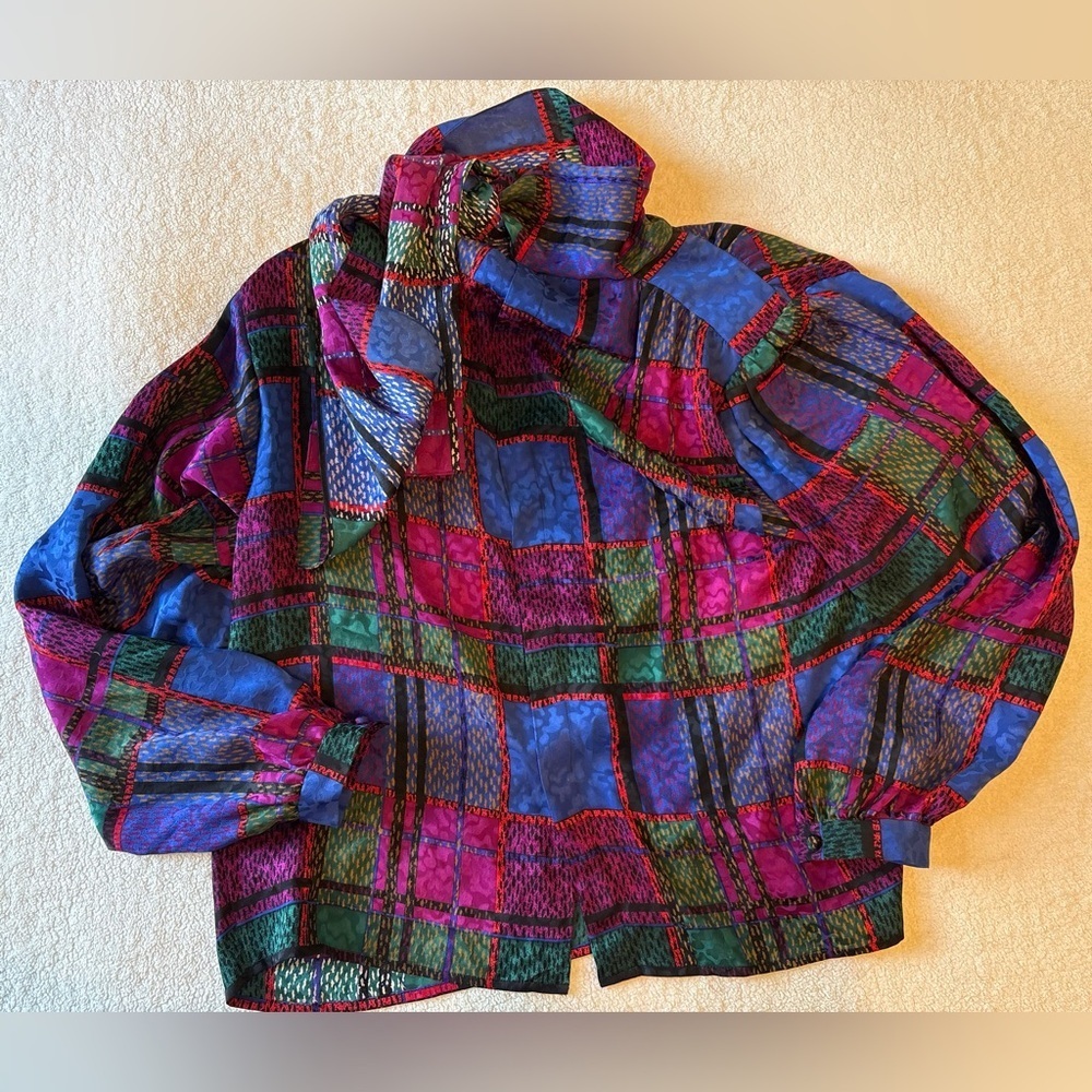 Vintage 100% Silk Jerri Sherman Blouse, Back Buttons, Neck Tie. Purple Blue - Picture 2 of 11
